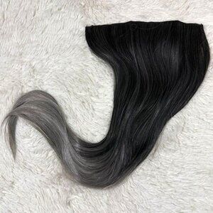 NWOT Ombre Gray Premium Silky Straight 24" Comfort Comb-In Synthetic Extension